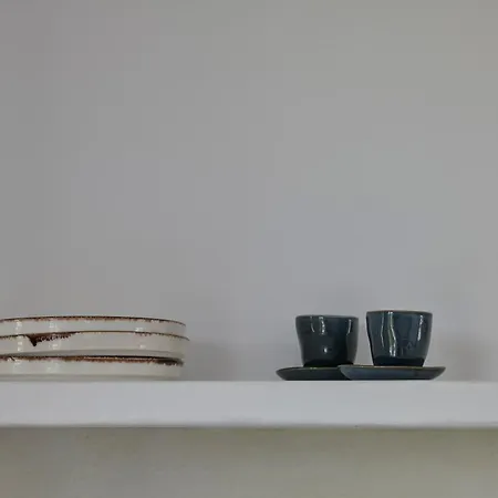 Iliana Olive Branch * Adamantas (Milos)