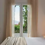 Iliana Olive Branch Apartament