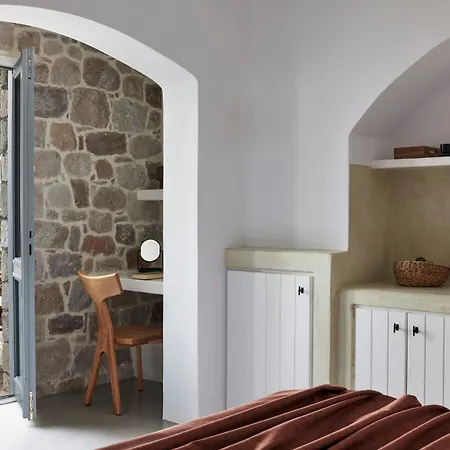 Iliana Olive Branch Apartment Adamantas (Milos)