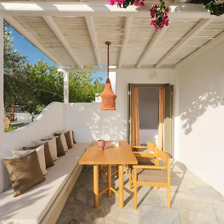 Iliana Olive Branch Apartment